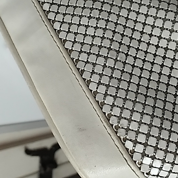 Whiting & Davis vintage metal mesh off-white crossbody purse bag - Picture 15 of 15